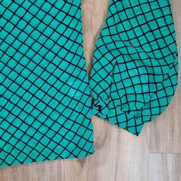 🔹️🔺️Liz Claiborne Green Windowpane Buttoned Long Sleeve Top Small - Picture 6 of 11